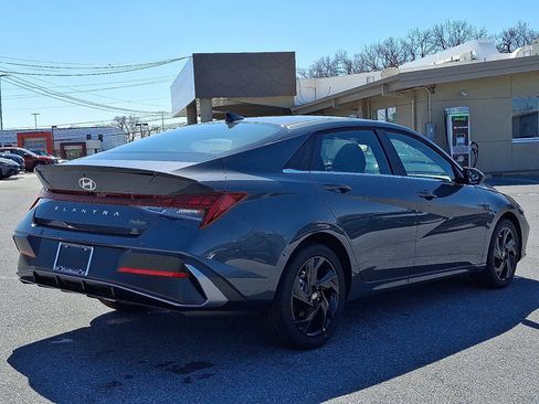 New 2026 Hyundai Elantra SEL Sport FWD image 4