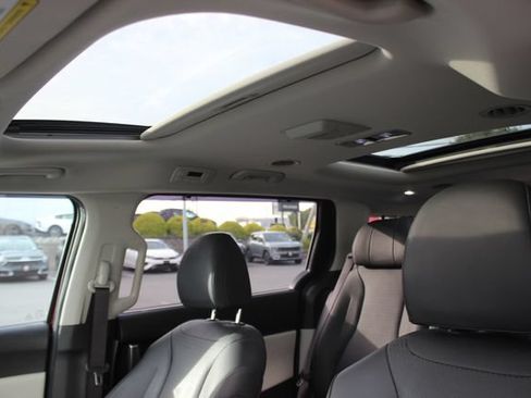 Used 2024 Kia Carnival SX Prestige FWD image 24