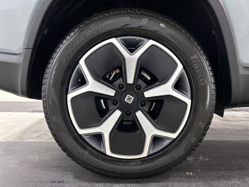 Used 2024 Rivian R1S Adventure AWD/4WD image 12