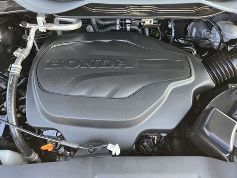 Certified 2022 Honda Odyssey Touring image 9