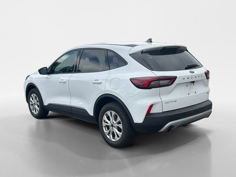 Used 2025 Ford Escape Active AWD/4WD image 3