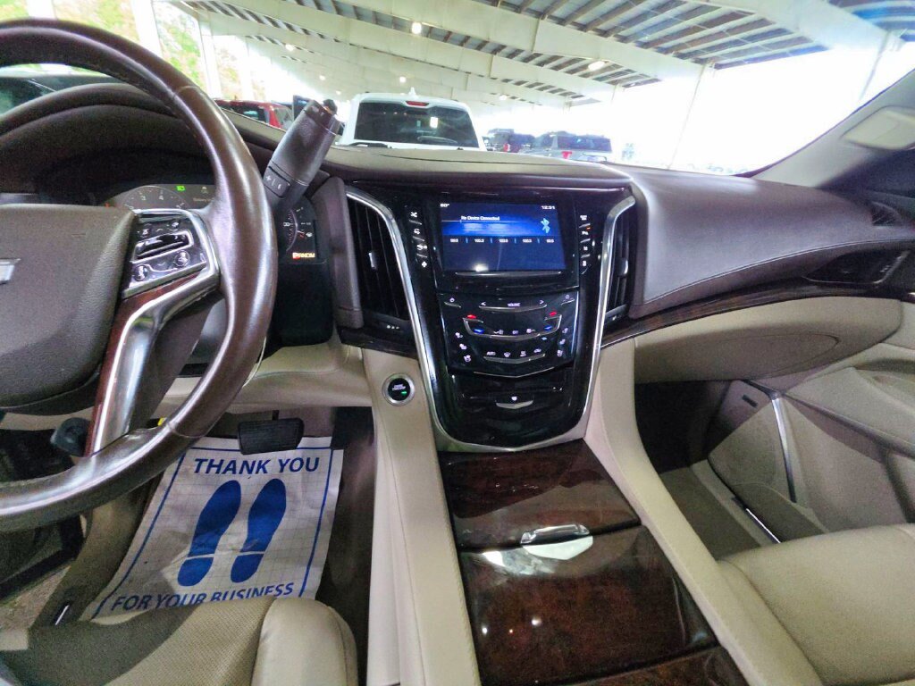 Used 2015 Cadillac Escalade ESV Premium AWD/4WD image 12
