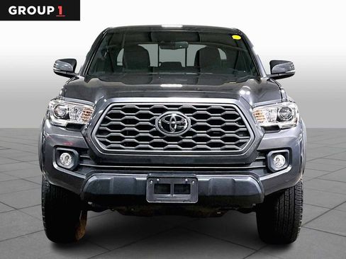 Used 2020 Toyota Tacoma TRD Off-Road image 3