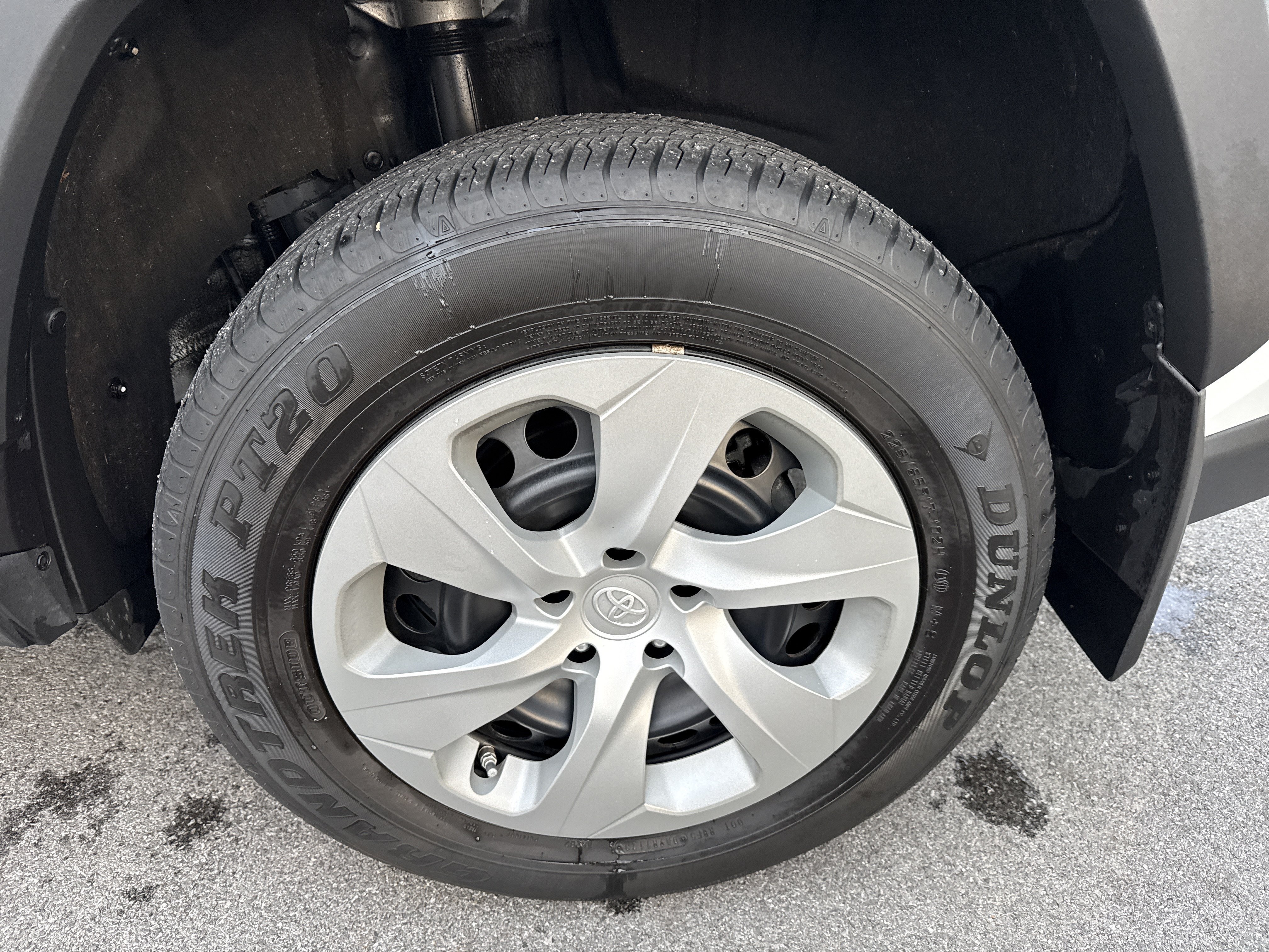 Used 2023 Toyota RAV4 LE AWD/4WD image 7