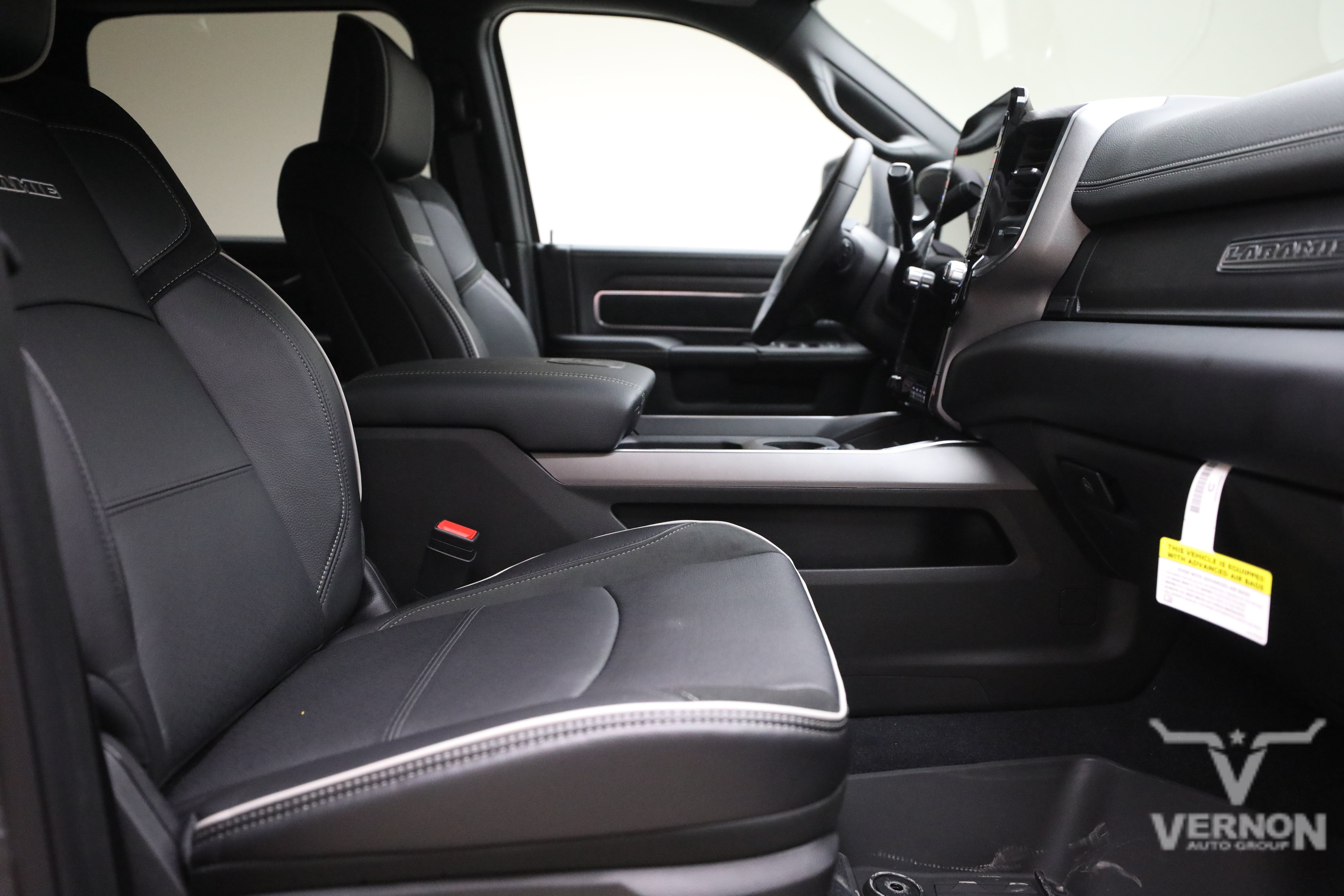 New 2027 RAM 3500 Laramie AWD/4WD image 13