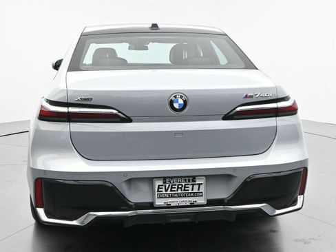 Used 2024 BMW 740i xDrive w/ Premium Package AWD/4WD image 6