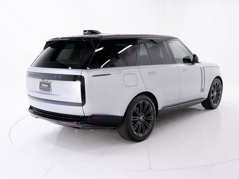 Used 2025 Land Rover Range Rover SE image 5