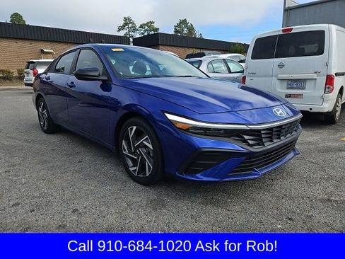 Used 2025 Hyundai Elantra Sport image 1
