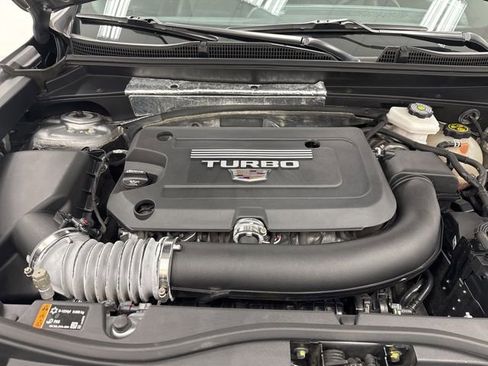 Used 2024 Cadillac XT4 Premium Luxury FWD image 38