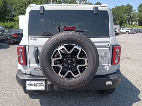 New 2026 Ford Bronco Outer Banks AWD/4WD image 4