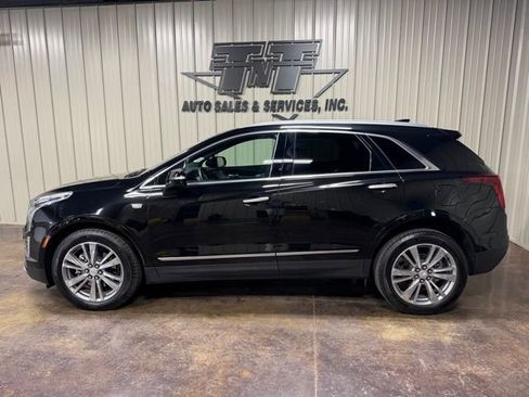 Used 2025 Cadillac XT5 Premium Luxury image 3