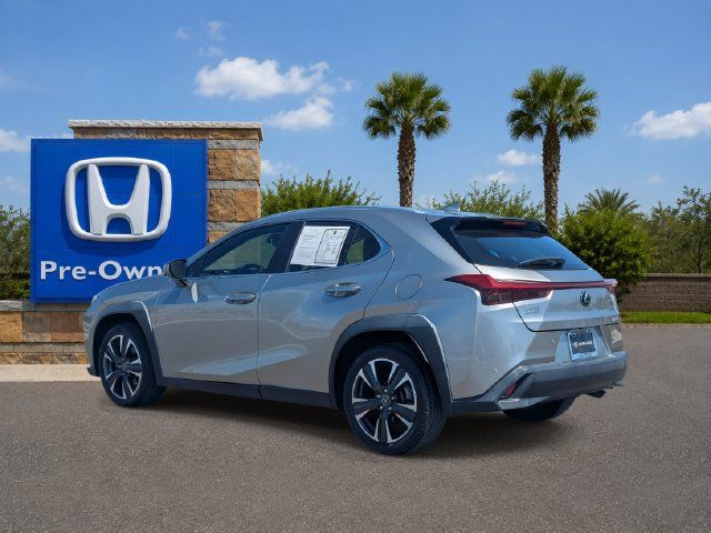 Used 2021 Lexus UX 200 w/ Premium Package FWD image 4