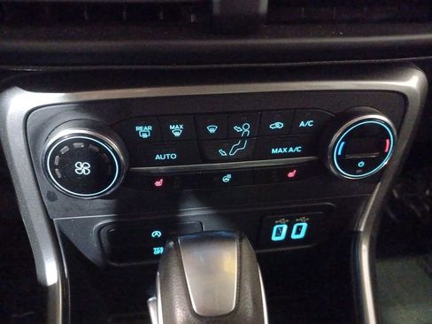 Used 2020 Ford EcoSport SES image 16