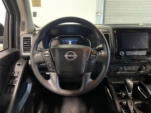 Used 2024 Nissan Frontier SV AWD/4WD image 21