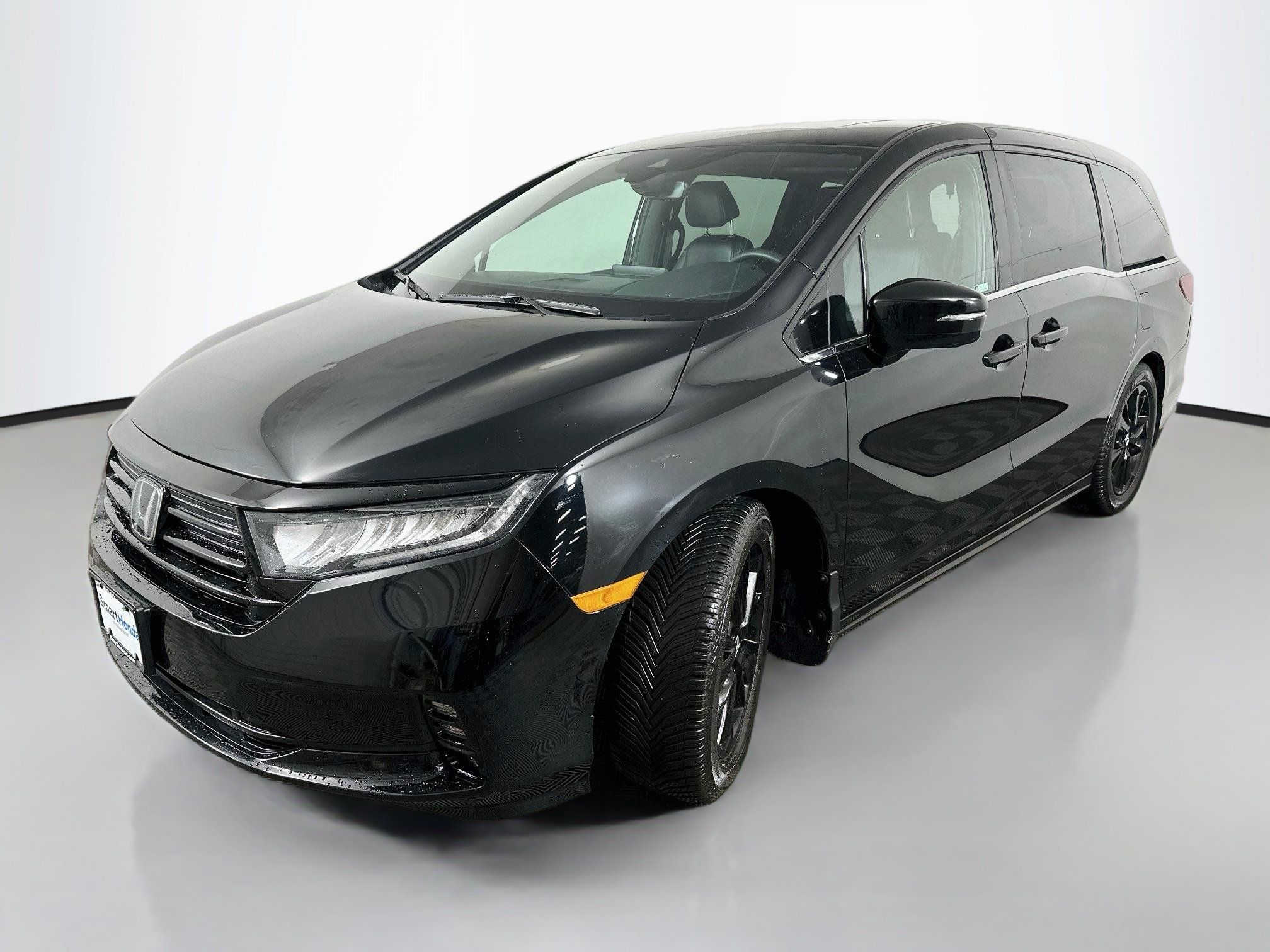 Used 2023 Honda Odyssey Sport image 3