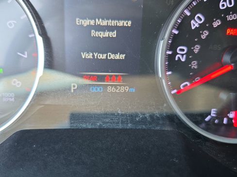 Used 2020 Toyota RAV4 LE w/ Carpet Mat Package image 24