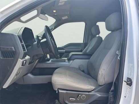 Used 2018 Ford F150 XLT w/ Equipment Group 302A Luxury AWD/4WD image 14