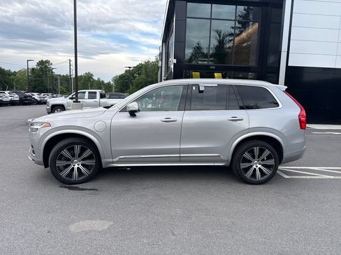 Used 2023 Volvo XC90 T8 Plus w/ Protection Package Premier AWD/4WD image 2