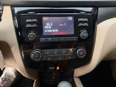 Used 2016 Nissan Rogue S AWD/4WD image 37