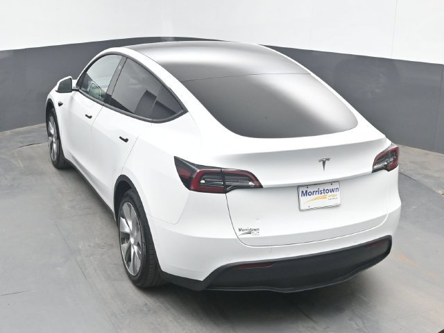 Used 2022 Tesla Model Y Long Range AWD/4WD image 35