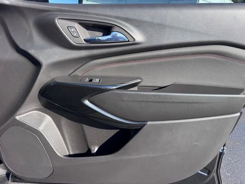 Used 2026 Chevrolet Trax RS w/ Sunroof Package FWD image 26