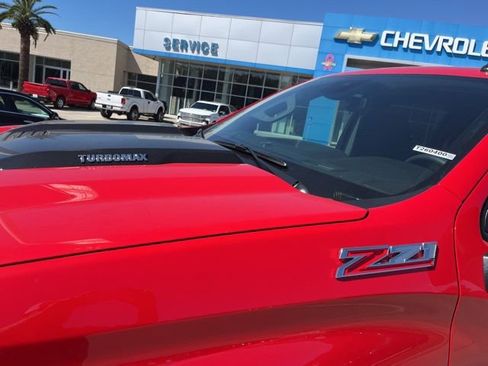 New 2026 Chevrolet Silverado 1500 Custom Trail Boss w/ Turbomax Blackout Package AWD/4WD image 3