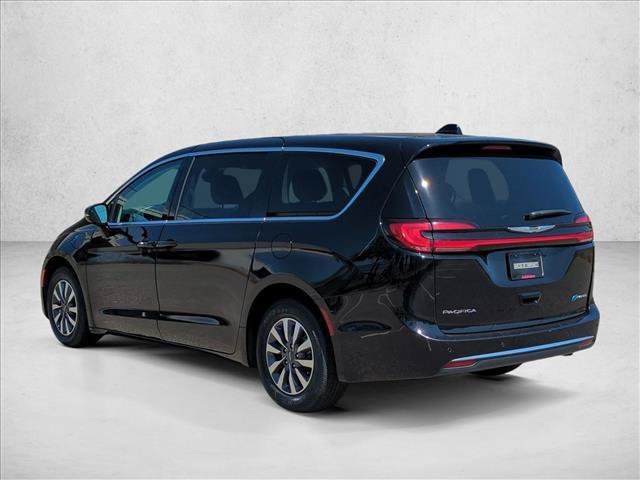 Used 2024 Chrysler Pacifica Limited FWD image 8