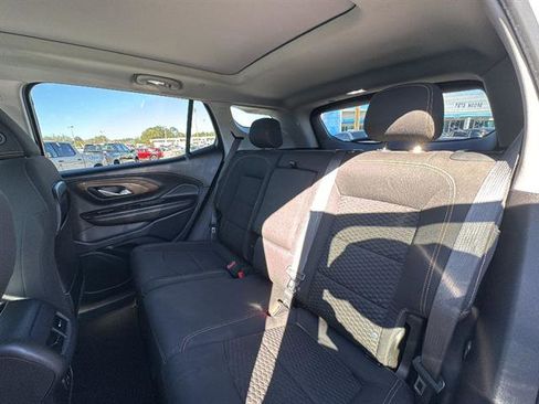 Used 2021 GMC Terrain SLE w/ Driver Convenience Package image 11