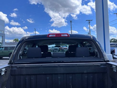 Used 2017 Toyota Tundra SR5 AWD/4WD image 12