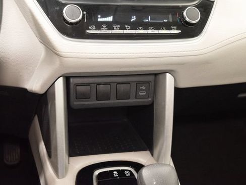 Used 2024 Toyota Corolla Cross L FWD image 48