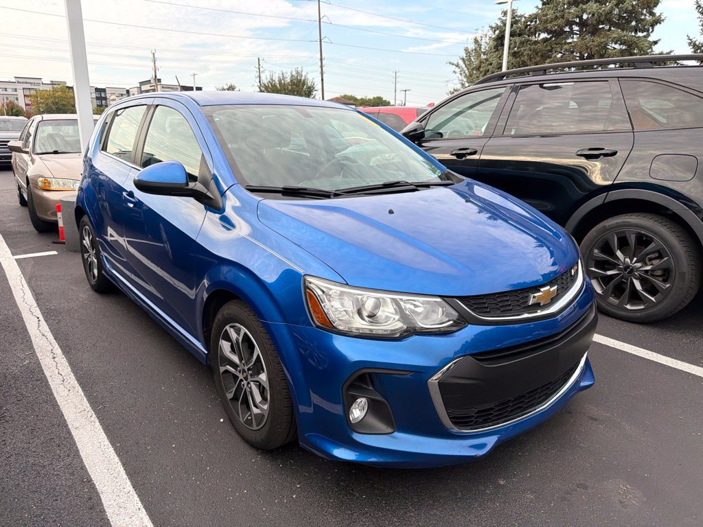 Used 2017 Chevrolet Sonic LT w/ Convenience Package FWD image 4