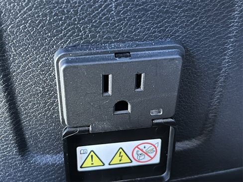 Used 2023 Jeep Wrangler Unlimited Sahara w/ Cold Weather Group image 26