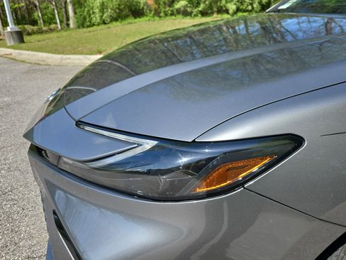 Used 2025 Toyota Camry XSE image 29