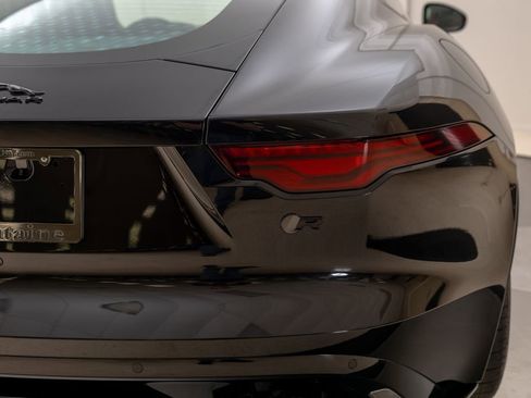 Used 2024 Jaguar F-TYPE R image 15