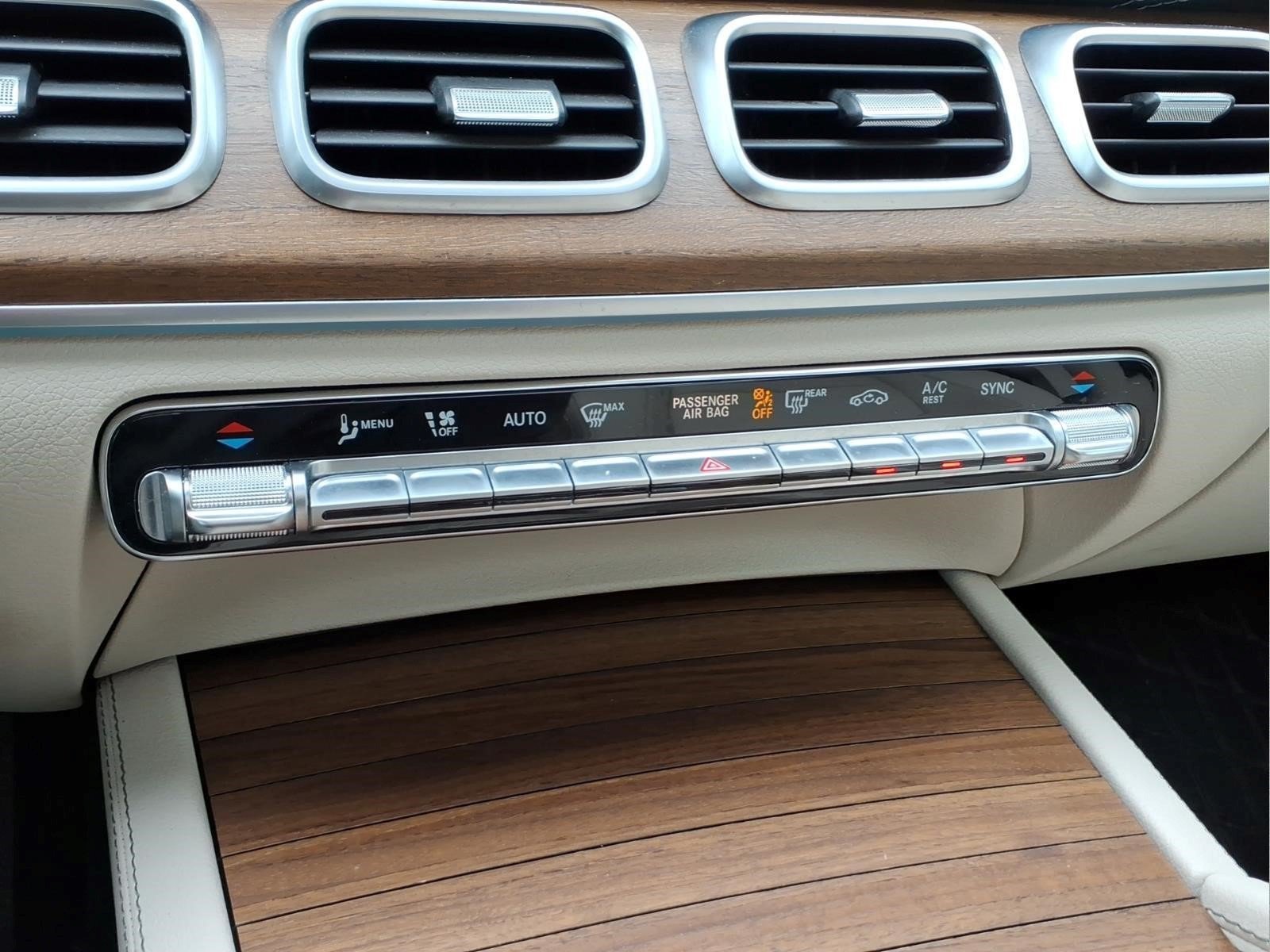 Certified 2022 Mercedes-Benz GLS 450 4MATIC image 18