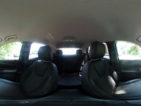 Used 2025 Buick Encore GX Preferred FWD image 41