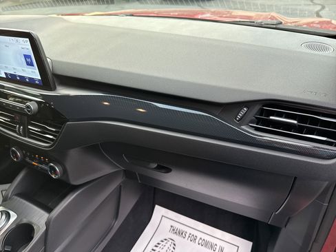 Used 2024 Ford Escape ST-Line image 23