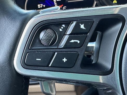 Used 2020 Porsche Cayenne image 26