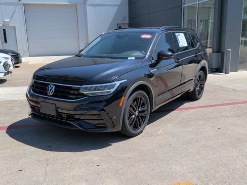 Used 2022 Volkswagen Tiguan SE R-Line FWD image 5