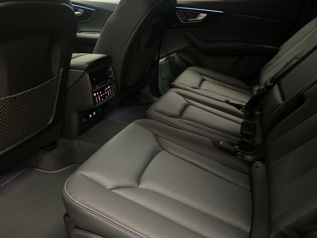 New 2026 Audi Q7 3.0T Premium Plus AWD/4WD image 5