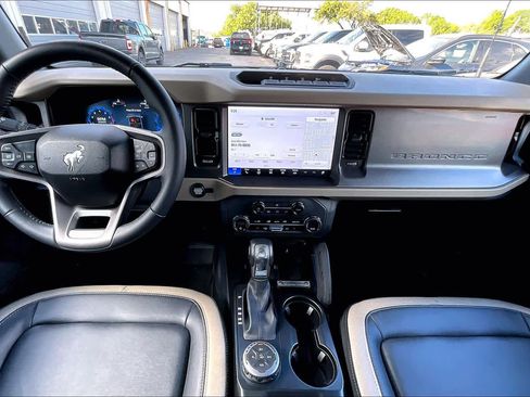 Used 2025 Ford Bronco Big Bend w/ Black Diamond Package AWD/4WD image 16
