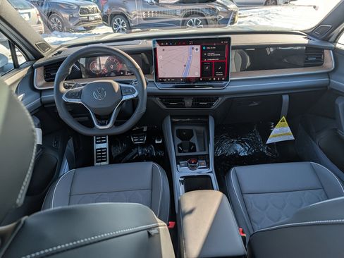 New 2026 Volkswagen Tiguan SEL R-Line image 8