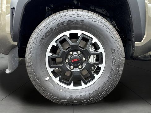New 2025 Toyota Tacoma TRD Off-Road image 33