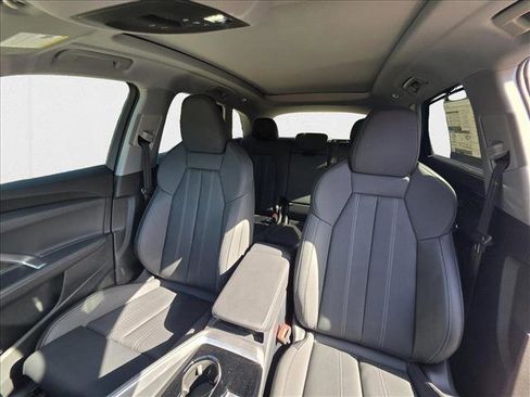 New 2025 Audi Q5 Premium Plus w/ Premium Plus image 16