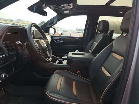 Used 2023 GMC Yukon AT4 AWD/4WD image 11