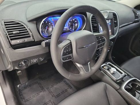 Used 2023 Chrysler 300 Touring w/ Sport Appearance Package RWD image 20