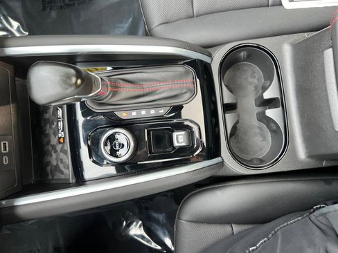 Certified 2024 Chevrolet Colorado Z71 w/ Z71 Convenience Package 2 image 23