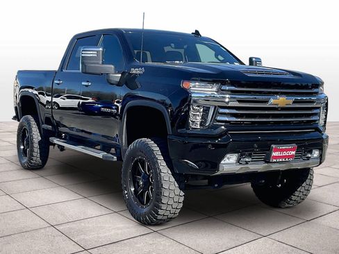 Used 2020 Chevrolet Silverado 2500 High Country w/ Z71 Off-Road Package image 2