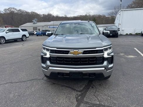 Used 2023 Chevrolet Silverado 1500 LT image 3