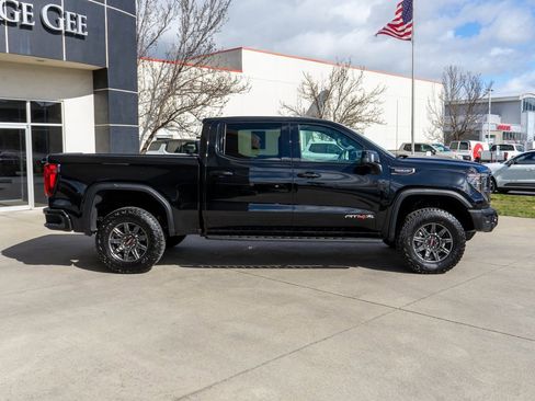 Used 2024 GMC Sierra 1500 AT4X image 8